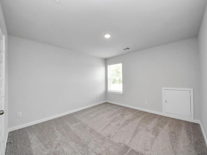 Spacious, unfurnished interior of a new home in Caney Creek Place, Conroe (Image 37).