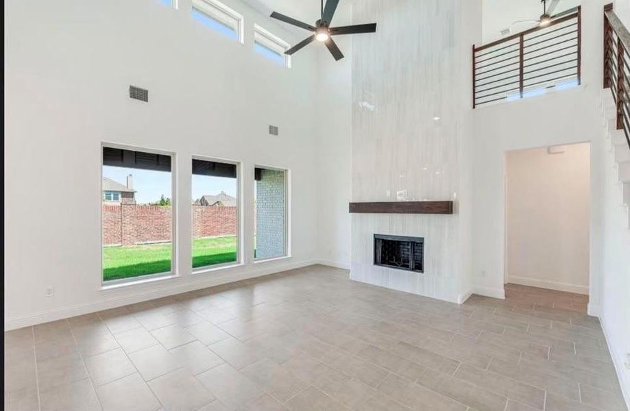 Spacious, unfurnished interior of a new home in Willow Wood Classic 60, McKinney (Image 28). Spacious, unfurnished interior of a new home in Willow Wood Classic 60, McKinney (Image 28).