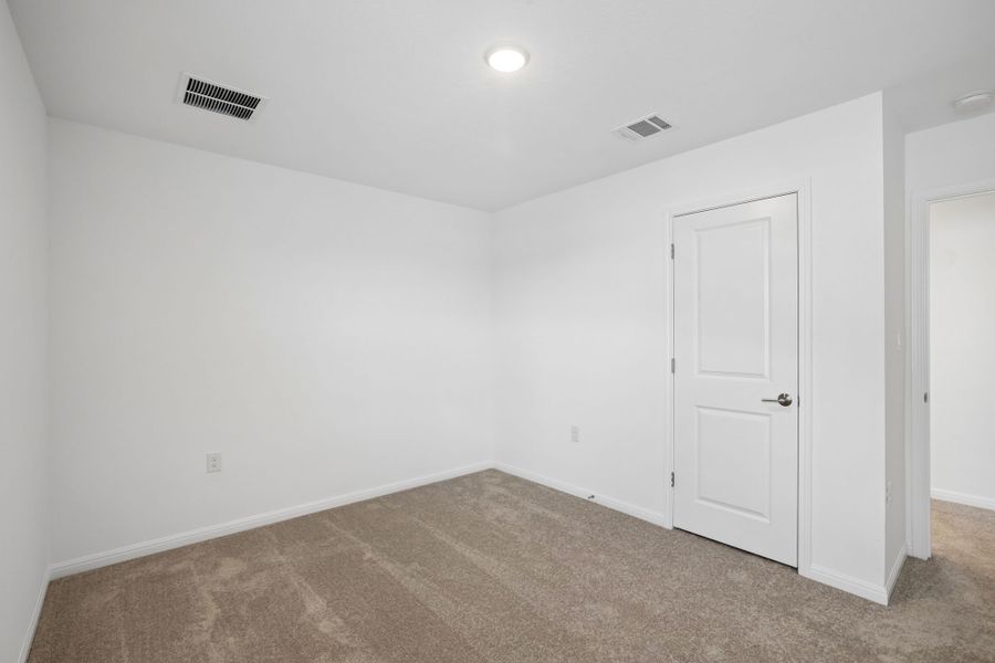 Spacious, unfurnished interior of a new home in Lisso, Pflugerville (Image 40).