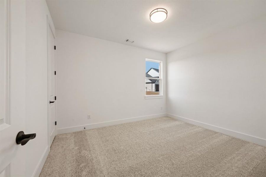 Spacious, unfurnished interior of a new home in Rolling Creek Ranch, Aledo (Image 31). Spacious, unfurnished interior of a new home in Rolling Creek Ranch, Aledo (Image 31).