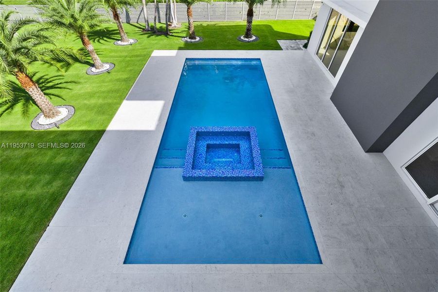Exterior details and patio area of a home in , Palmetto Bay (Image 27).