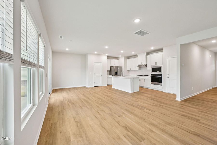 7-web-or-mls-Raleigh - Oak Manor - 617 R