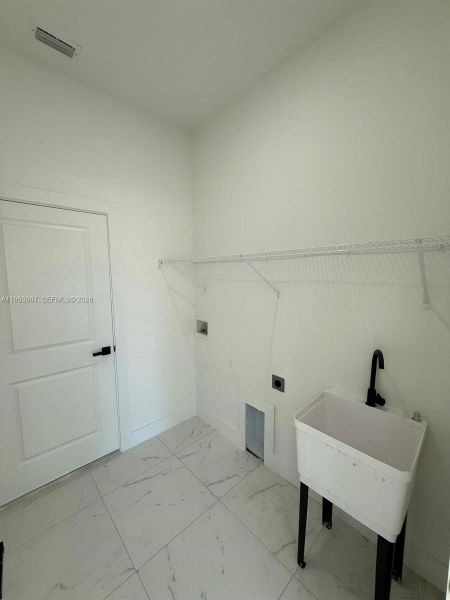 Image 30 of a home in . Image 30 of a home in .