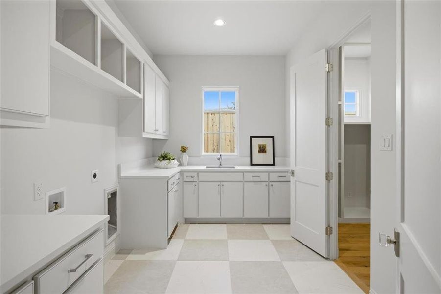 Furnished interior view inside a new home in , Dallas (Image 11).