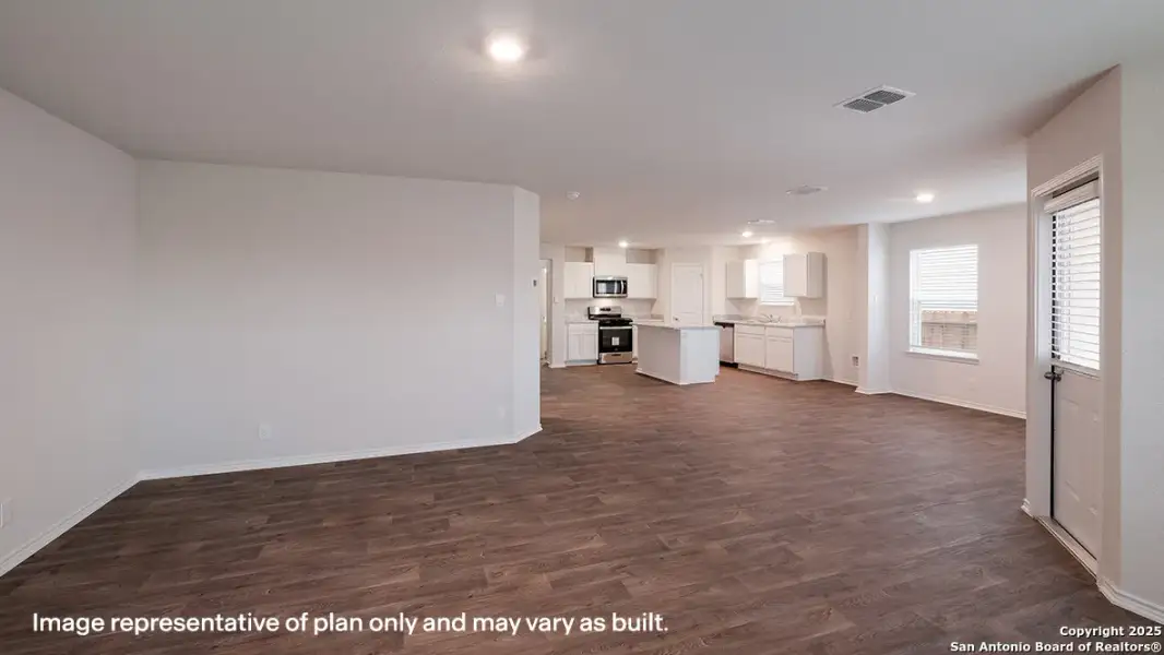 Spacious, unfurnished interior of a new home in Riverstone at Westpointe, San Antonio (Image 18).