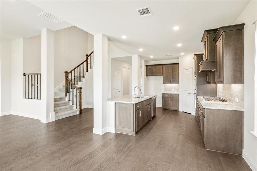 Furnished interior view inside a new home in Liberty, Melissa (Image 11).