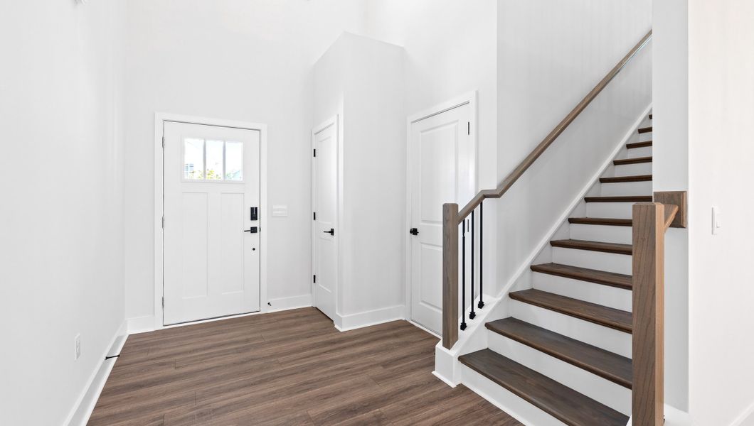 Spacious, unfurnished interior of a new home in Adams Glen, Greenville (Image 24).