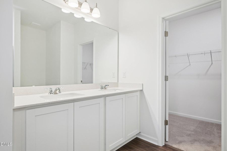 31-web-or-mls-Salers Loop-S0601-031 31-web-or-mls-Salers Loop-S0601-031