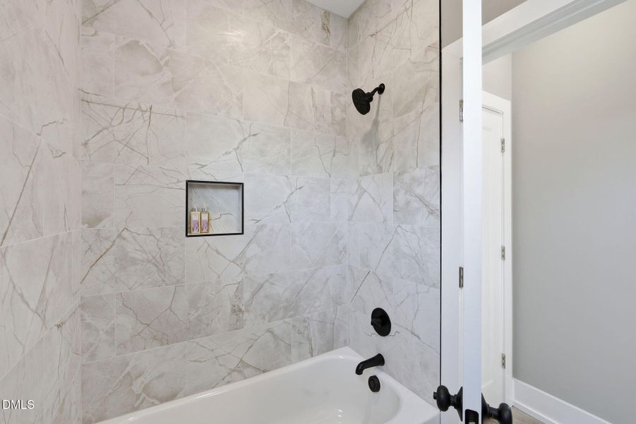 44-web-or-mls-P1127684 44-web-or-mls-P1127684