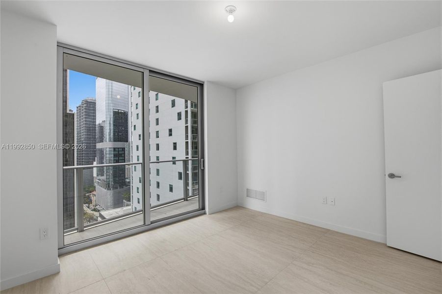 Spacious, unfurnished interior of a new home in , Miami (Image 17).