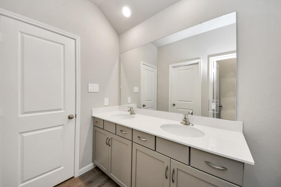 Furnished interior view inside a new home in Montgomery Ridge: Founders Collection, Montgomery (Image 3). Furnished interior view inside a new home in Montgomery Ridge: Founders Collection, Montgomery (Image 3).