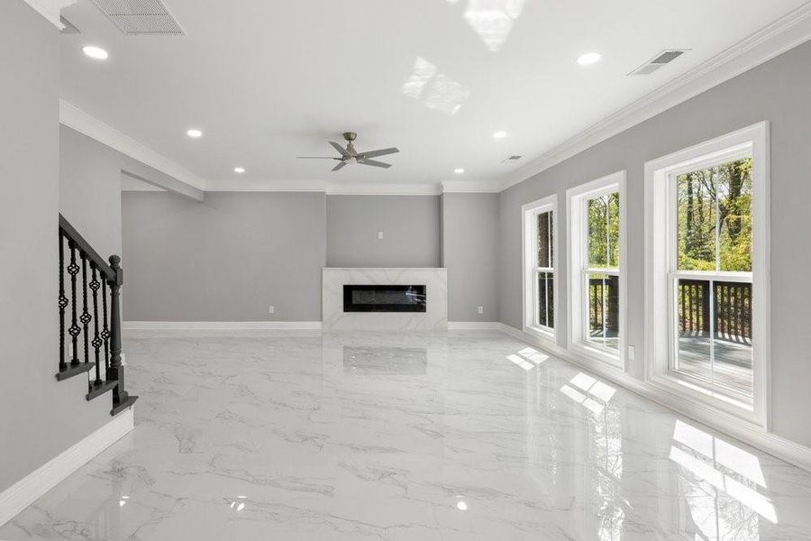 Spacious, unfurnished interior of a new home in , Acworth (Image 17).