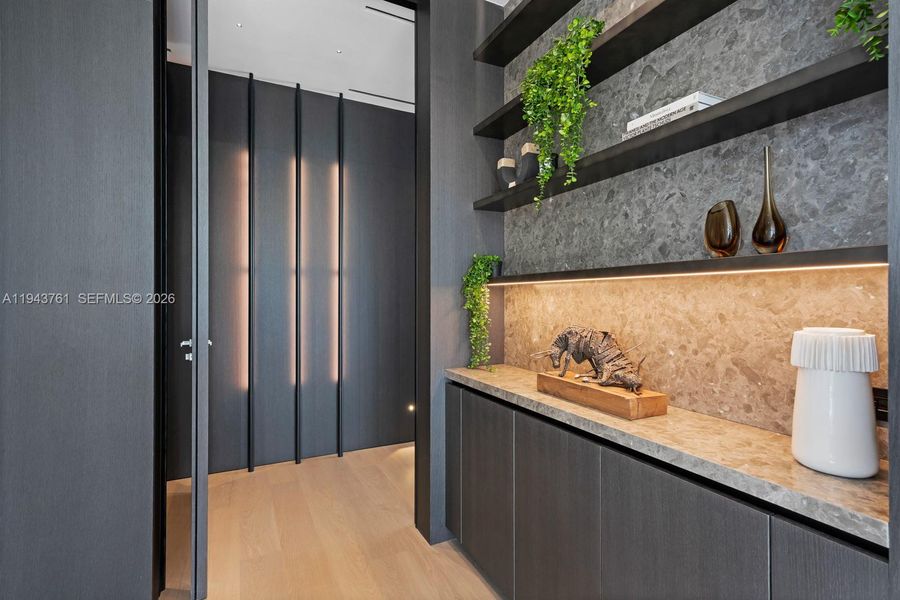 Image 83 of a home in .