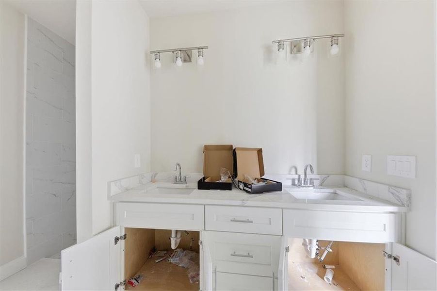 Furnished interior view inside a new home in , Villa Rica (Image 10).