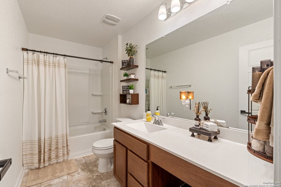 Furnished interior view inside a new home in Champions Landing, San Antonio (Image 27). Furnished interior view inside a new home in Champions Landing, San Antonio (Image 27).