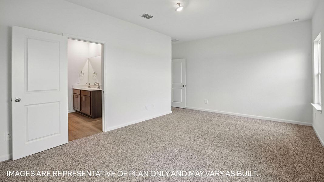 Representative unfurnished interior of a home built from the The Pierce by D.R. Horton in Briarwood, Elgin (Image 19).