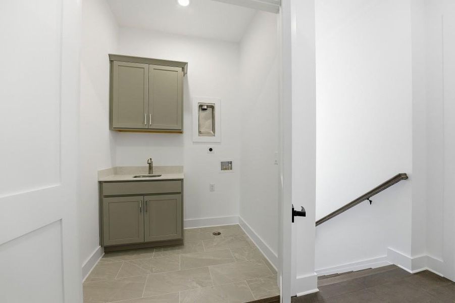 Furnished interior view inside a new home in , Roswell (Image 12).