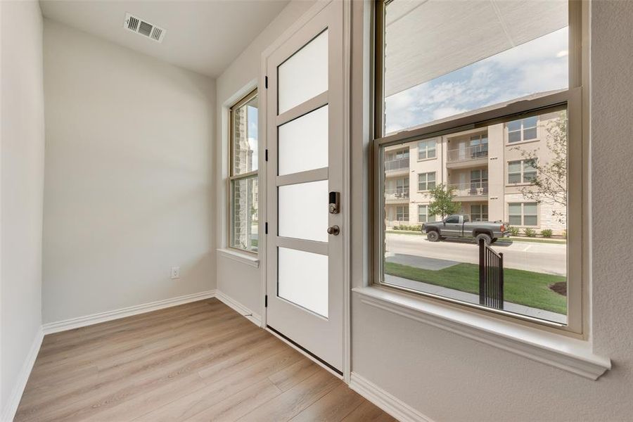 Spacious, unfurnished interior of a new home in City Point, North Richland Hills (Image 19).