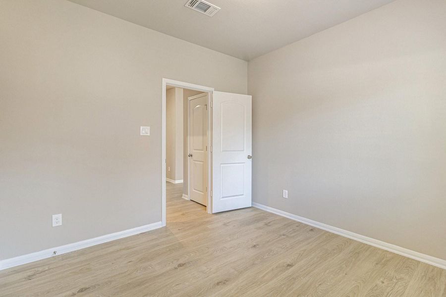 Spacious, unfurnished interior of a new home in Columbia Lakes, West Columbia (Image 18). Spacious, unfurnished interior of a new home in Columbia Lakes, West Columbia (Image 18).