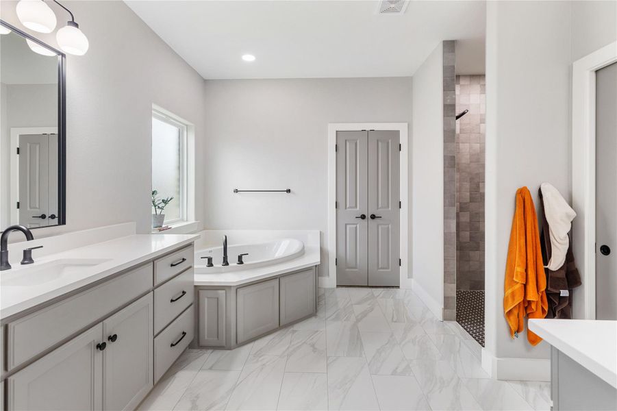 Furnished interior view inside a new home in , Bryan (Image 24).