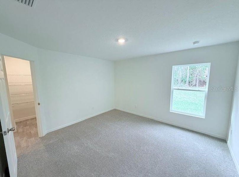 Spacious, unfurnished interior of a new home in , Palm Coast (Image 6).