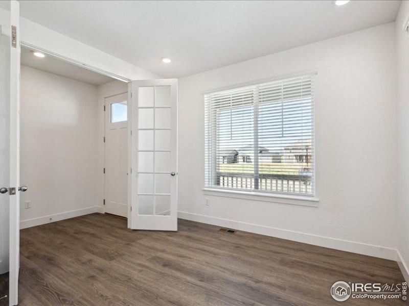 Spacious, unfurnished interior of a new home in Vantage, Berthoud (Image 24).