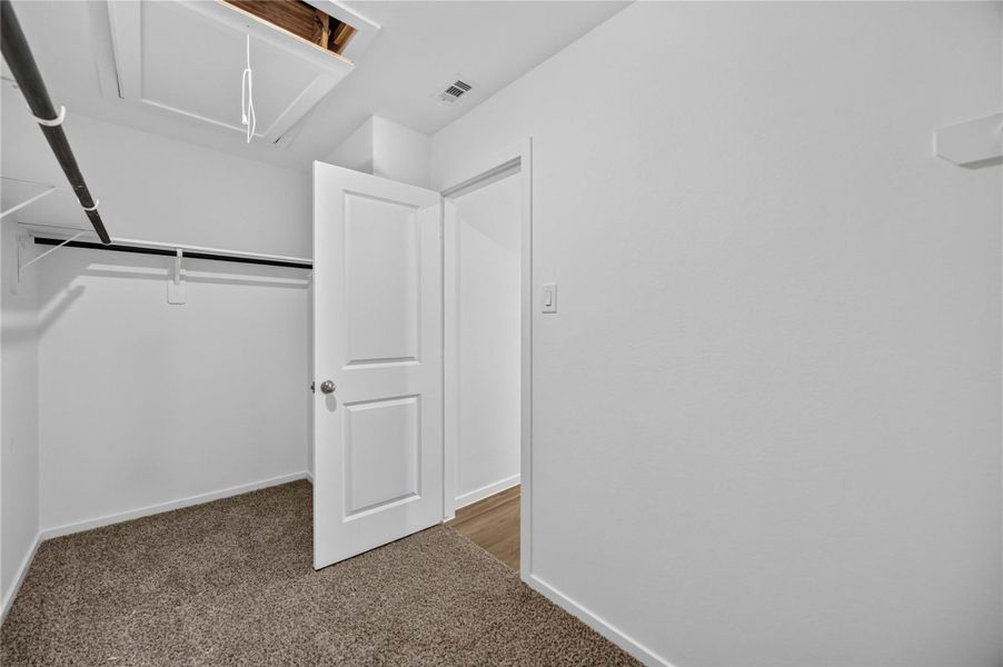 Spacious, unfurnished interior of a new home in Allison Park, Houston (Image 20). Spacious, unfurnished interior of a new home in Allison Park, Houston (Image 20).