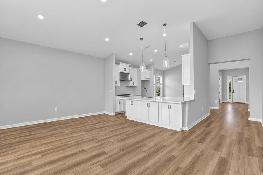 Spacious, unfurnished interior of a new home in Firethorn, Parrish (Image 11).