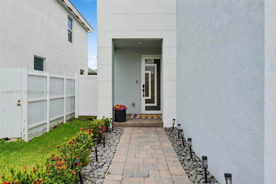 Exterior details and patio area of a home in Messina Place, Homestead (Image 3).