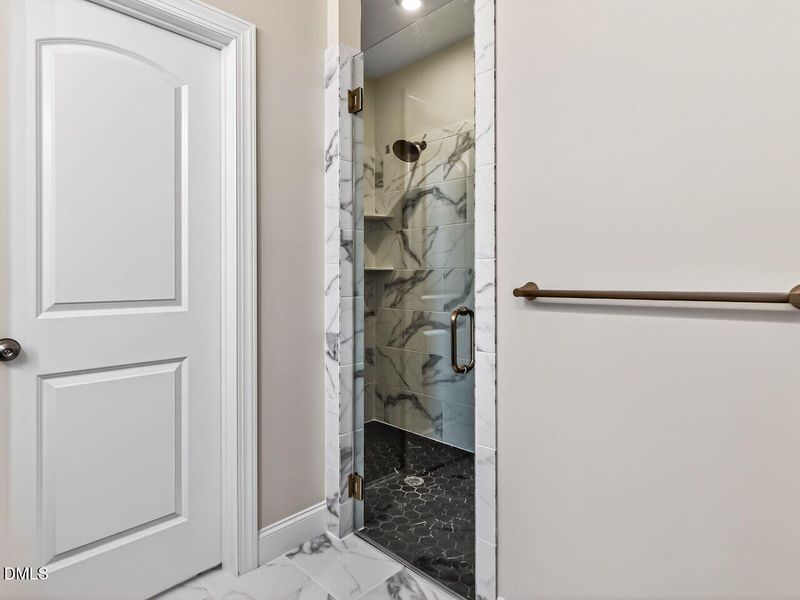 023-1280x960-bathroom