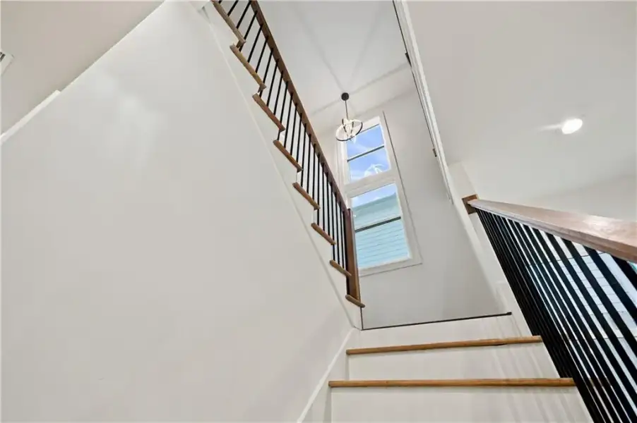 Image 43 of a home in .
