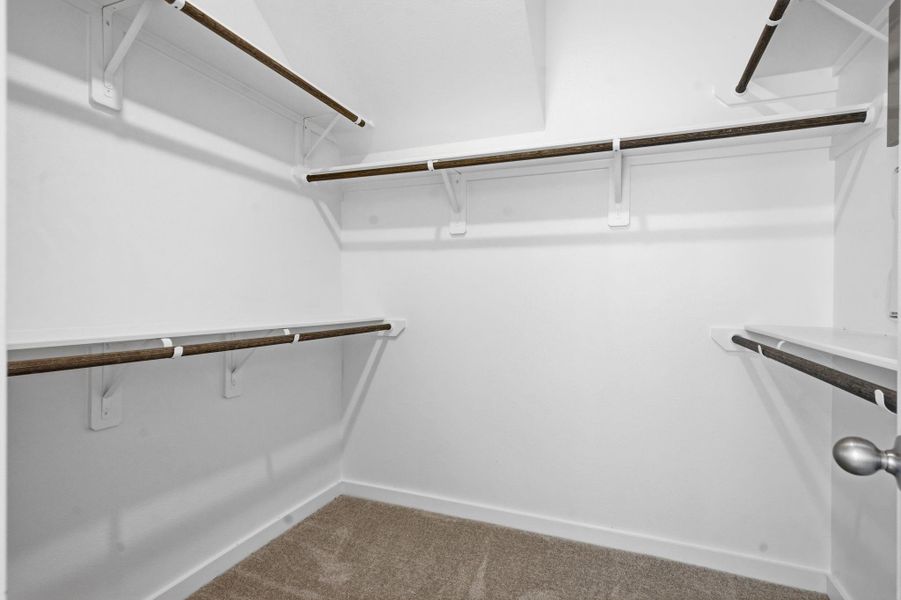 Spacious, unfurnished interior of a new home in , Iowa Colony (Image 35).