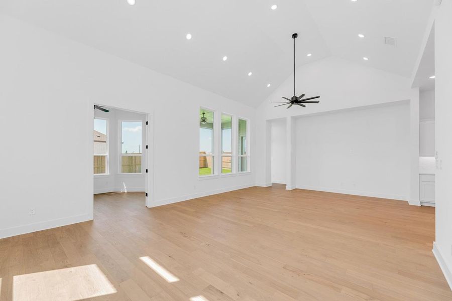 Spacious, unfurnished interior of a new home in Flora, Hutto (Image 15).