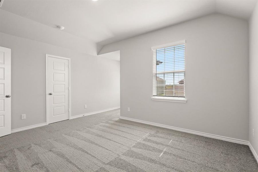 Spacious, unfurnished interior of a new home in Rocky Creek Crossing, Fort Worth (Image 21). Spacious, unfurnished interior of a new home in Rocky Creek Crossing, Fort Worth (Image 21).