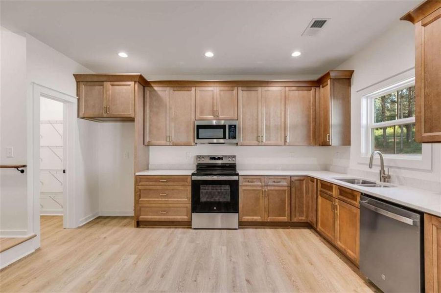 Furnished interior view inside a new home in , Waco (Image 3).