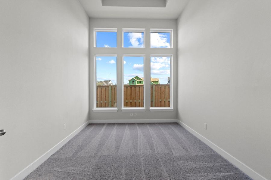 Spacious, unfurnished interior of a new home in Parmer Ranch, Georgetown (Image 24).