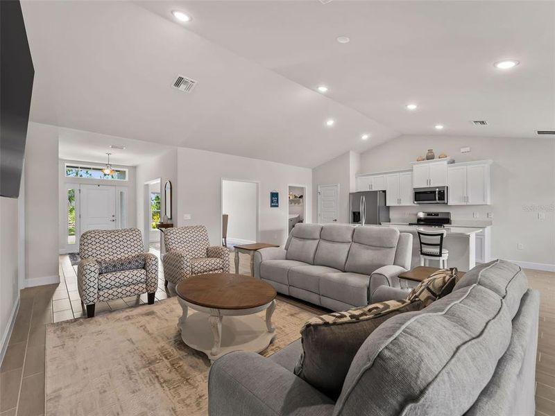 Furnished interior view inside a new home in Port Charlotte, Port Charlotte (Image 66).