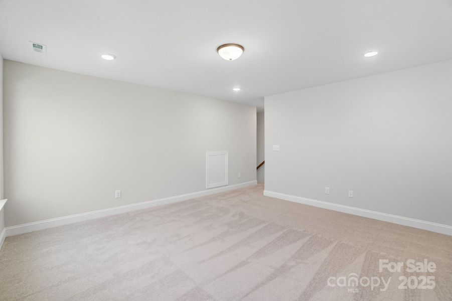 Spacious, unfurnished interior of a new home in Heritage - 55+ Community, Wesley Chapel (Image 15).