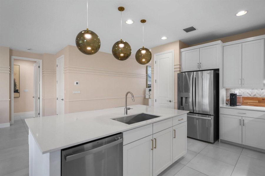 19545 Broad Shore Walk - 12.jpg-SMALL 19545 Broad Shore Walk - 12.jpg-SMALL