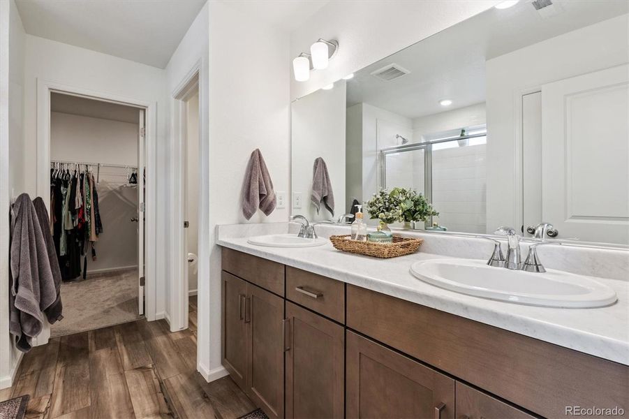 Furnished interior view inside a new home in Sweetgrass, Dacono (Image 27).