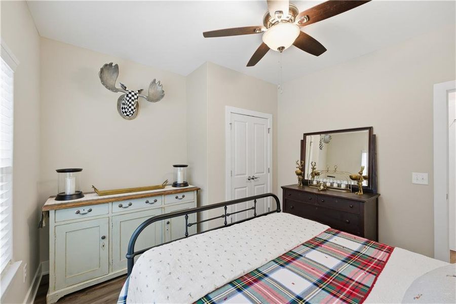 Furnished interior view inside a new home in , Waleska (Image 27). Furnished interior view inside a new home in , Waleska (Image 27).