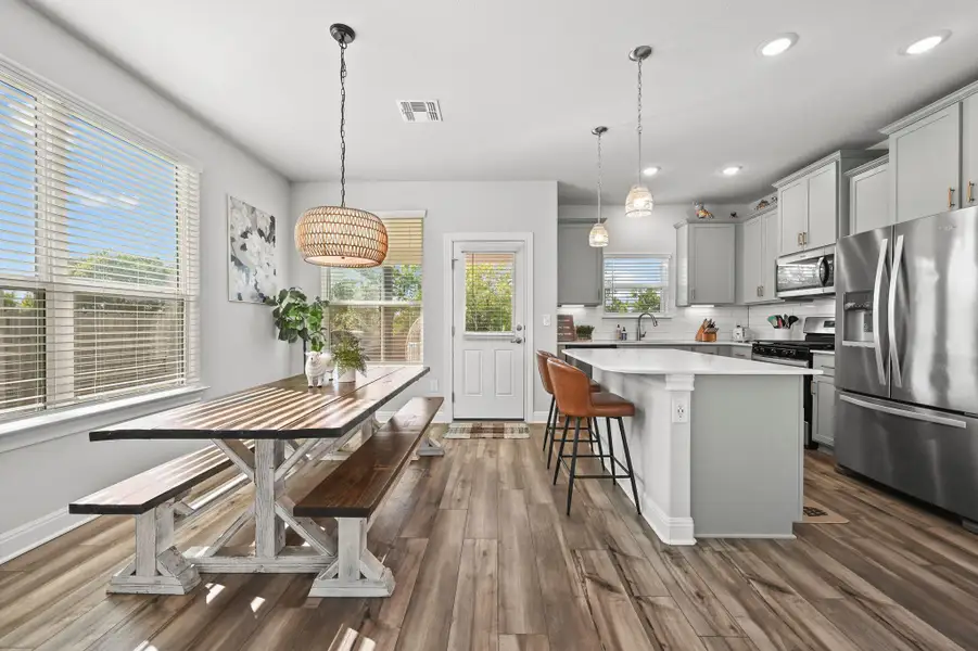 Furnished interior view inside a new home in Porter Country, Buda (Image 7).