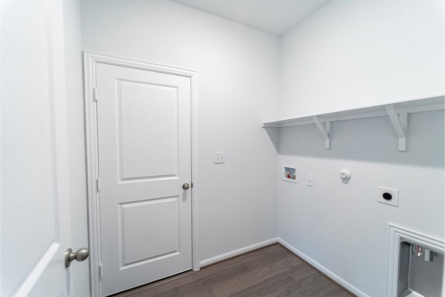Spacious, unfurnished interior of a new home in Cool Water, Jarrell (Image 10).