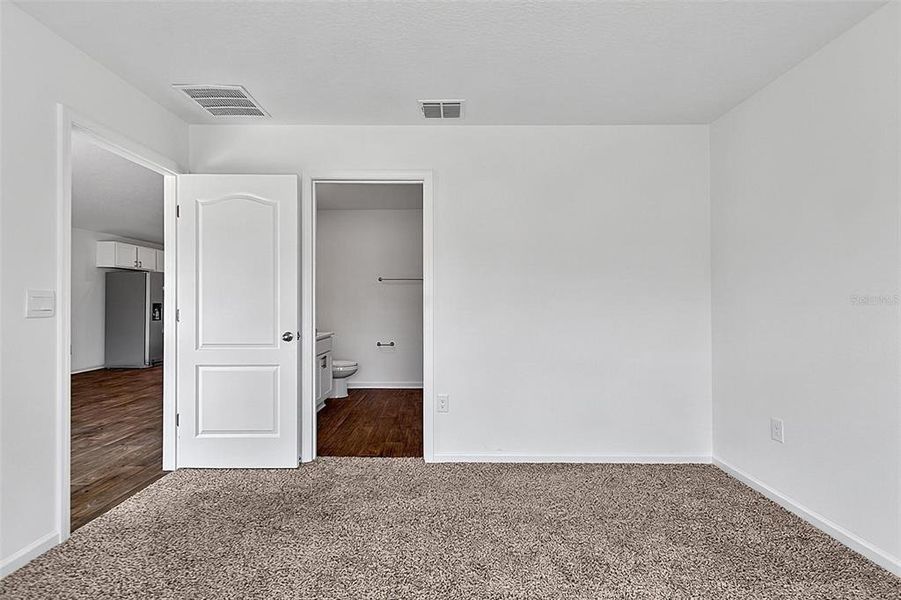Spacious, unfurnished interior of a new home in , Palm Coast (Image 19).