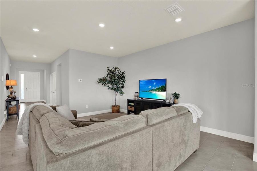 Furnished interior view inside a new home in Woodcreek, Wesley Chapel (Image 11).