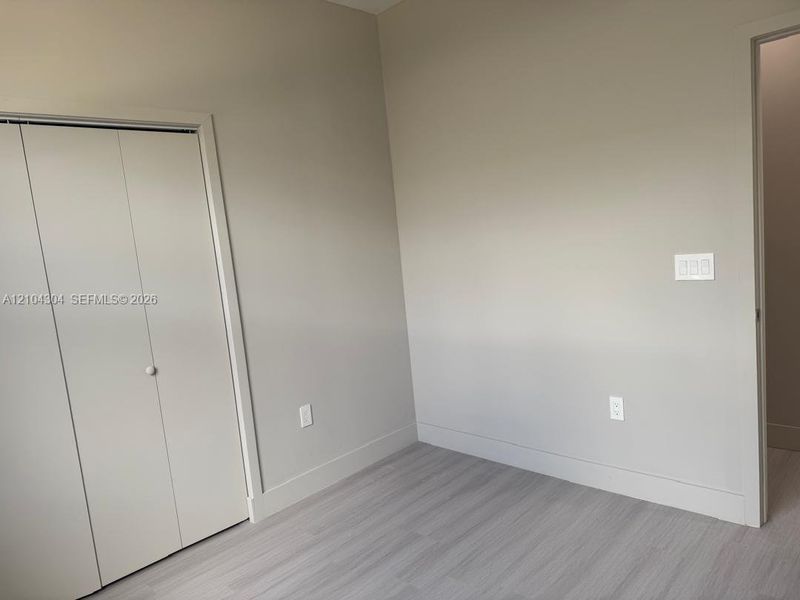 Spacious, unfurnished interior of a new home in , Fort Lauderdale (Image 38).