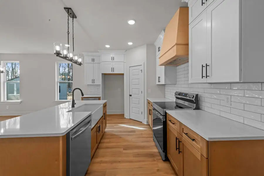 Furnished interior view inside a new home in Cambria, White House (Image 3).