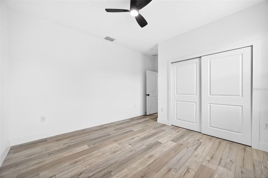 Spacious, unfurnished interior of a new home in , Port Charlotte (Image 15).