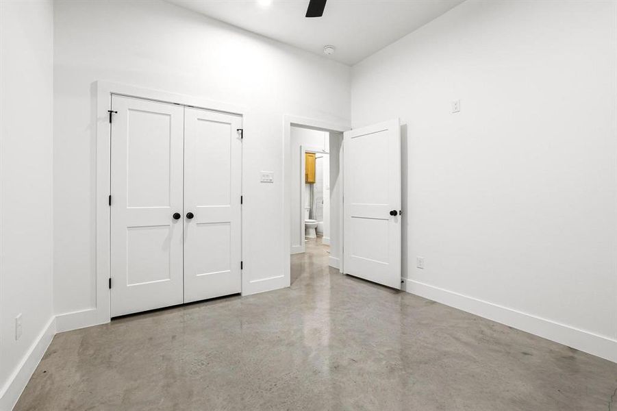 Spacious, unfurnished interior of a new home in , Denison (Image 22).