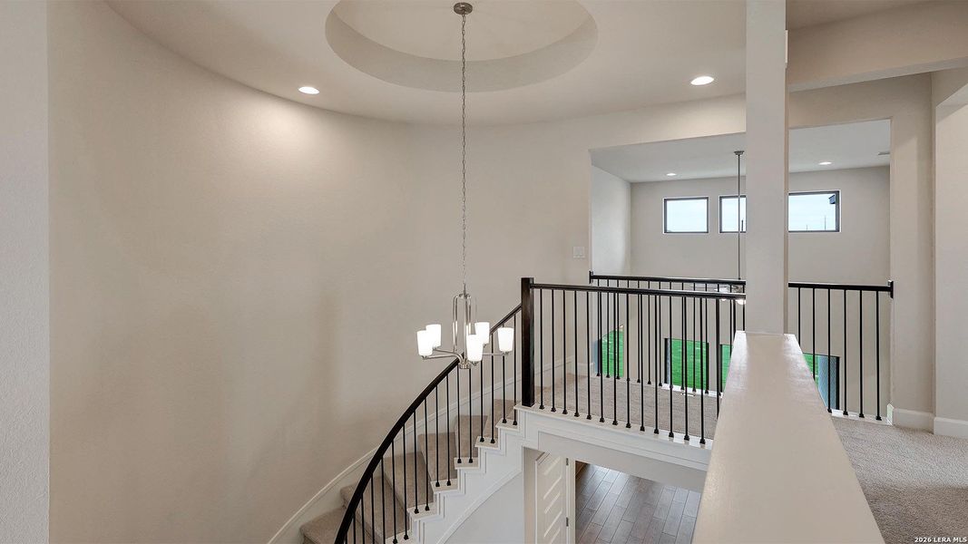 Spacious, unfurnished interior of a new home in Haby Hill, San Antonio (Image 25).